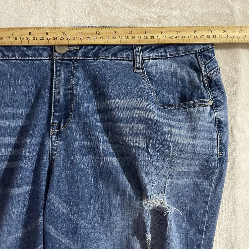 Democracy Jeans Womens Plus 18W Straight Leg‎ Blue Denim Distressed Medium Wash